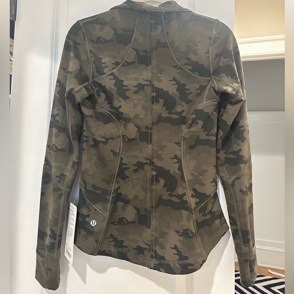 Lululemon NWT Forme Jacket *Cuffins | Savasana Camo 20cm Fatigue Green - Picture 7 of 12